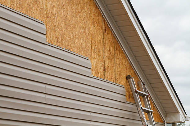 24/7 Emergency Vinyl Siding experts in Fredericktown, PA